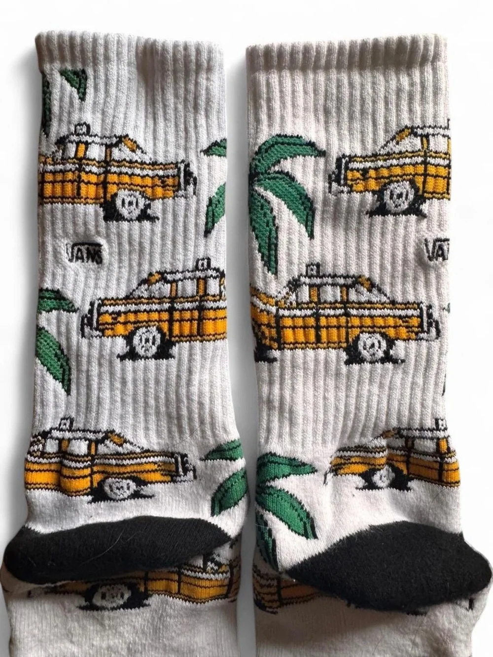 Vans NWOT Boys Medium Crew Socks Yellow Woodie Cars Palm Trees